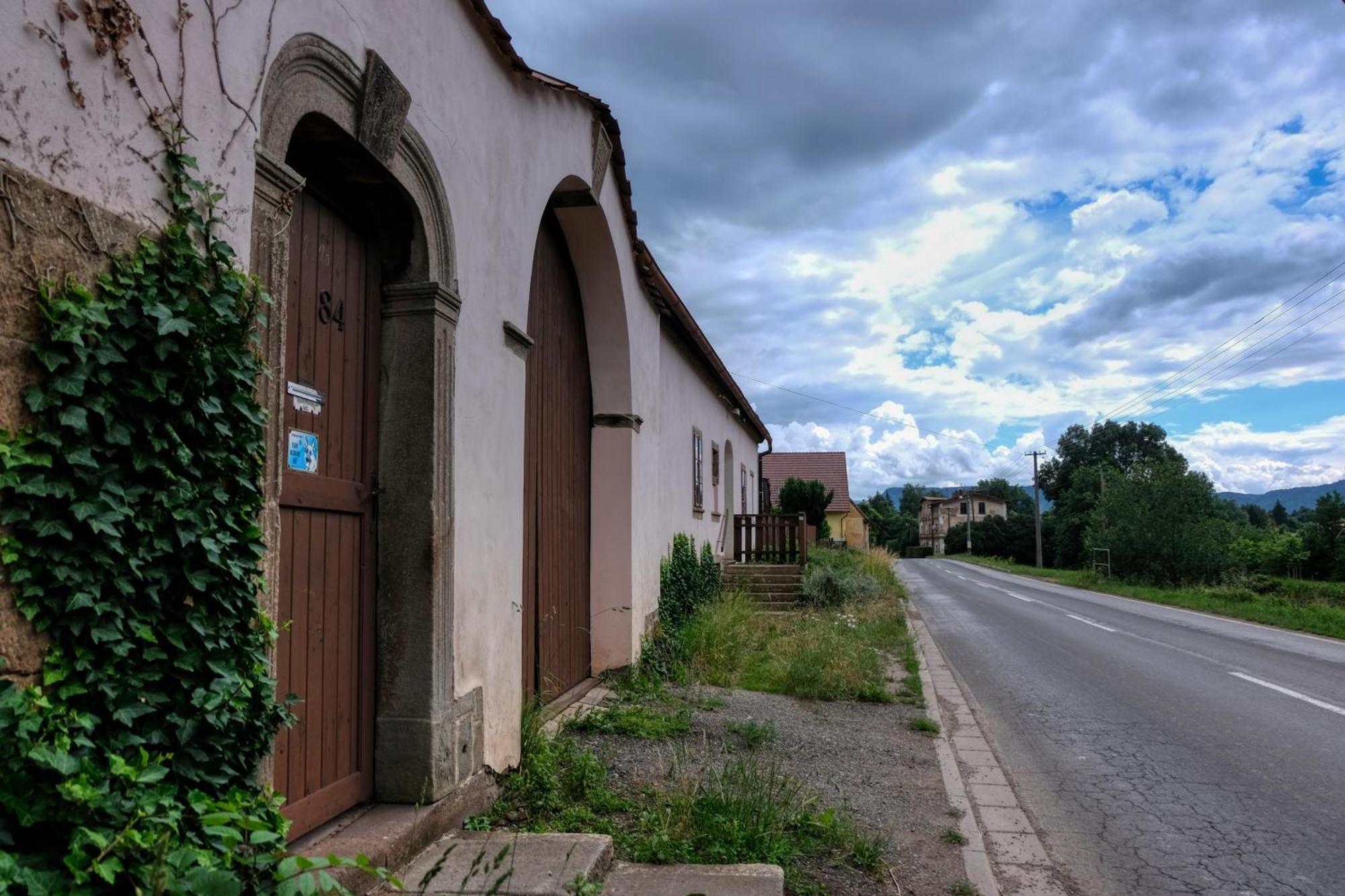 Apartmány v broumovském statku Exterior foto