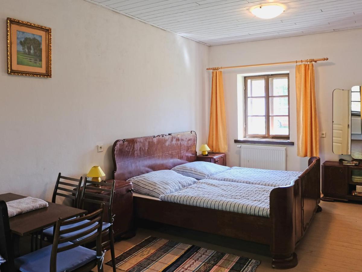 Apartmány v broumovském statku Exterior foto