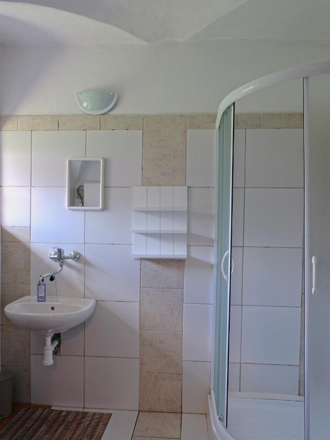 Apartmány v broumovském statku Exterior foto
